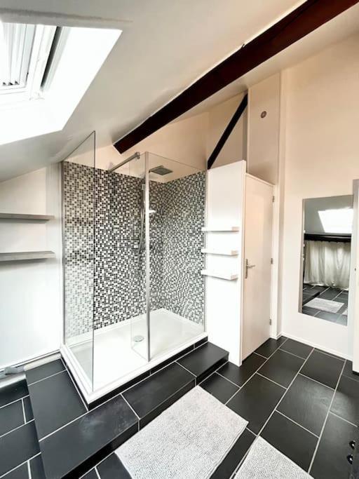 Dubai - Bel Appartement A Remeš Exteriér fotografie